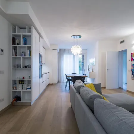Easylife - Moderno Ed Elegante Trilocale In Corso Garibaldi * Milano