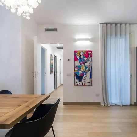 Appartamento Easylife - Moderno Ed Elegante Trilocale In Corso Garibaldi