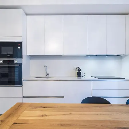 Easylife - Moderno Ed Elegante Trilocale In Corso Garibaldi Milano