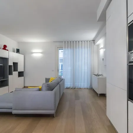 Apartment Easylife - Moderno Ed Elegante Trilocale In Corso Garibaldi *