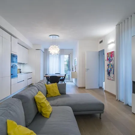 Easylife - Moderno Ed Elegante Trilocale In Corso Garibaldi Apartment