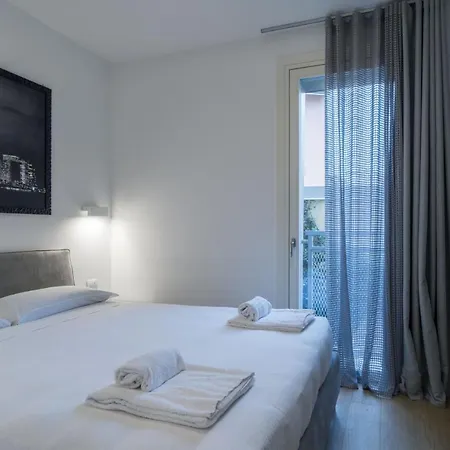 Apartment Easylife - Moderno Ed Elegante Trilocale In Corso Garibaldi