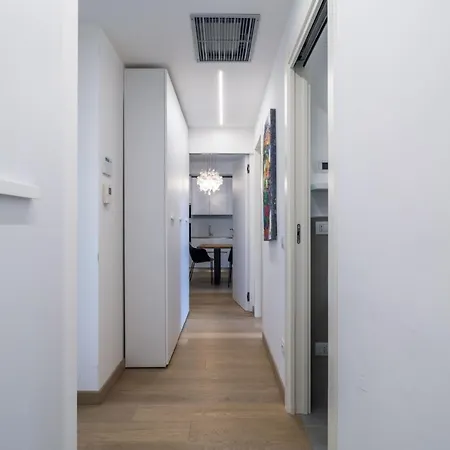 Easylife - Moderno Ed Elegante Trilocale In Corso Garibaldi Apartment